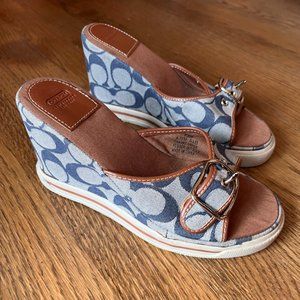 Coach blue denim logo wedge sandals with leather trim buckle detail size 5.5